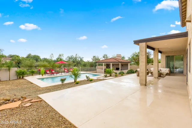 $2,291,000 | 27589 North 61st Place, Scottsdale, AZ 85266