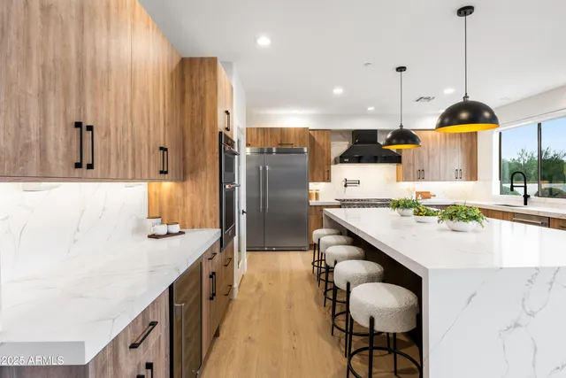 $2,299,000 | 27589 North 61st Place, Scottsdale, AZ 85266