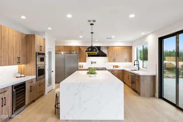 $2,291,000 | 27589 North 61st Place, Scottsdale, AZ 85266