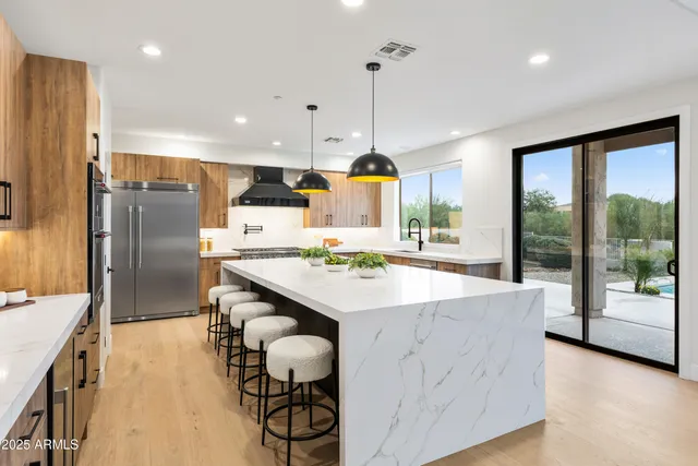 $2,291,000 | 27589 North 61st Place, Scottsdale, AZ 85266