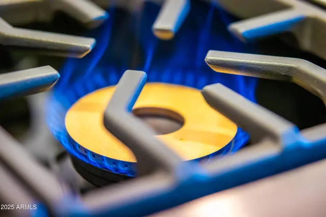 $2,291,000 | 27589 North 61st Place, Scottsdale, AZ 85266