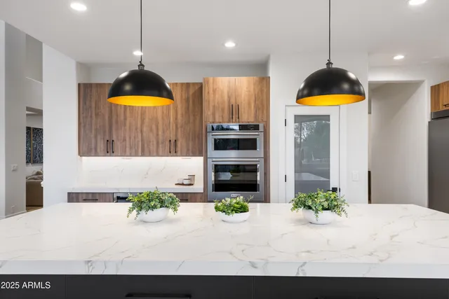 $2,291,000 | 27589 North 61st Place, Scottsdale, AZ 85266