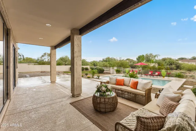 $2,299,000 | 27589 North 61st Place, Scottsdale, AZ 85266