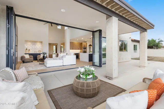$2,291,000 | 27589 North 61st Place, Scottsdale, AZ 85266