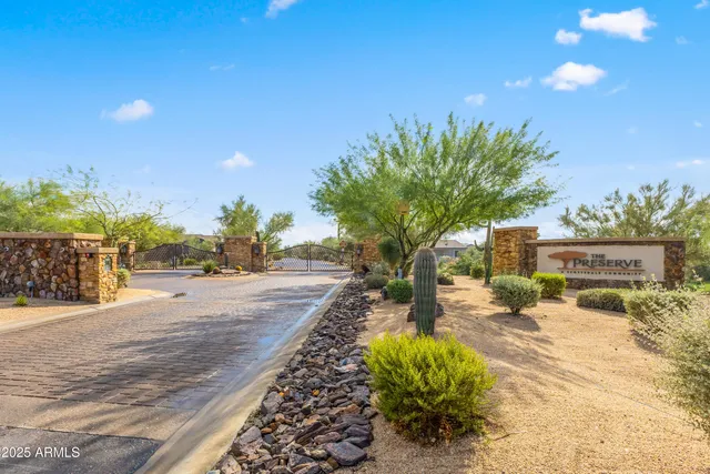 $2,299,000 | 27589 North 61st Place, Scottsdale, AZ 85266