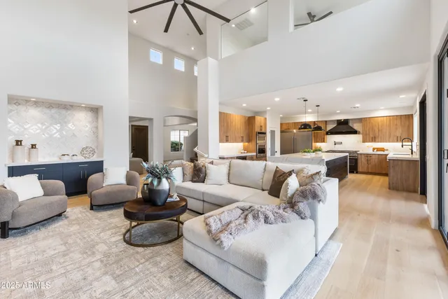 $2,299,000 | 27589 North 61st Place, Scottsdale, AZ 85266