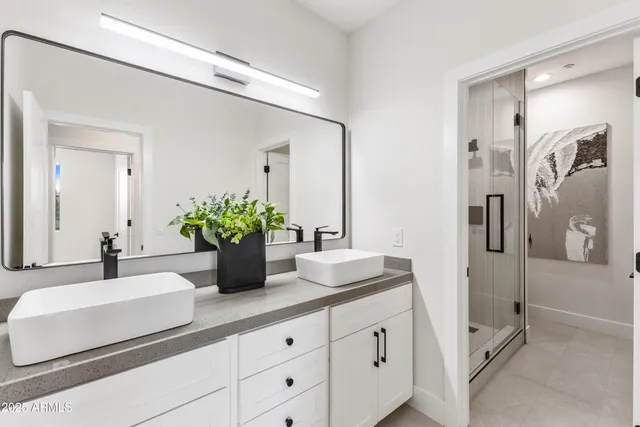 $2,291,000 | 27589 North 61st Place, Scottsdale, AZ 85266