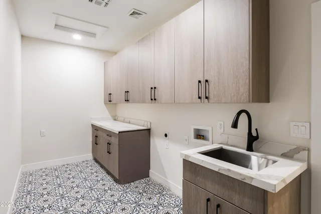 $2,299,000 | 27589 North 61st Place, Scottsdale, AZ 85266