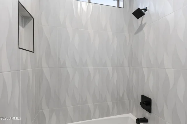 $2,291,000 | 27589 North 61st Place, Scottsdale, AZ 85266