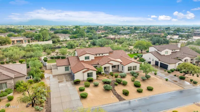 $2,299,000 | 27589 North 61st Place, Scottsdale, AZ 85266