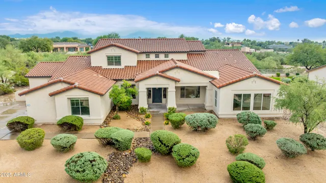 $2,299,000 | 27589 North 61st Place, Scottsdale, AZ 85266