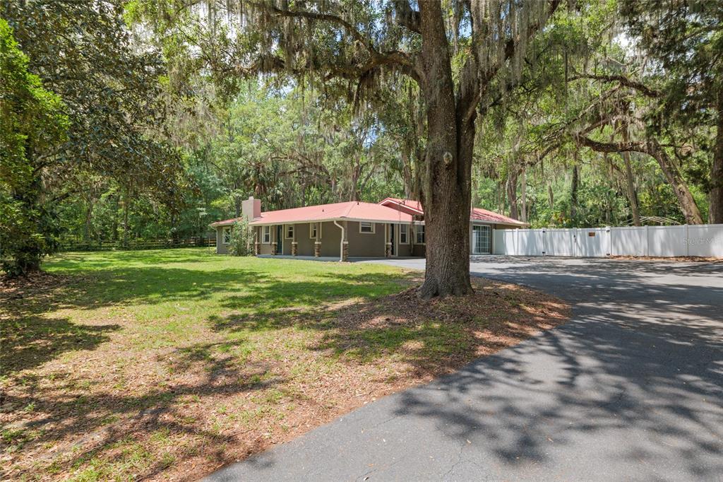 4010 Southwest 7th Avenue Road Ocala, FL 34471 - Photo 2 of 63 Gallery Image 2
