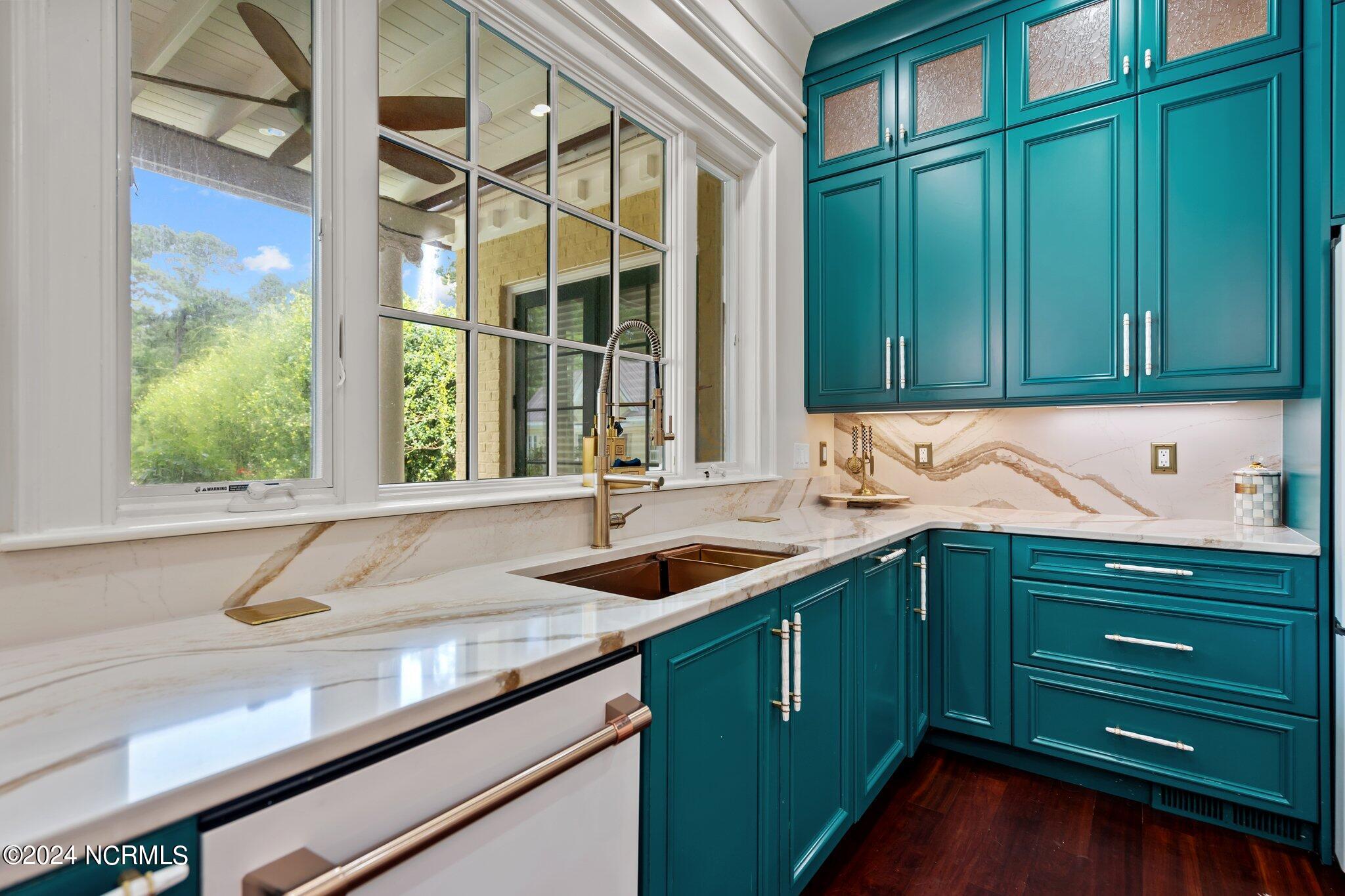 6417 Quail Run Road Wilmington, NC 28409 - Photo 31 of 136 kitchen