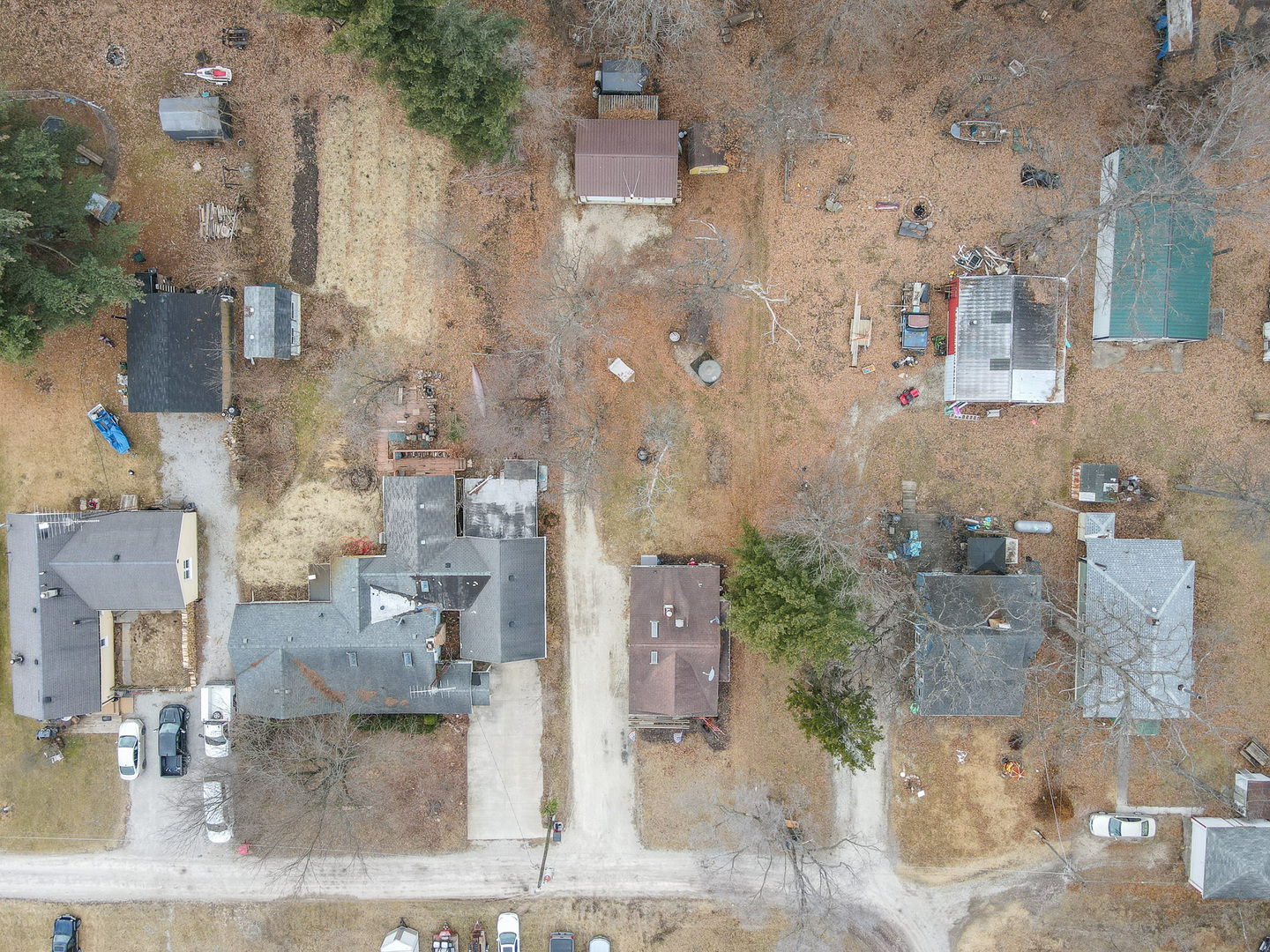 2821 Shadow Road Momence, IL 60954 - Photo 35 of 50 an aerial view of residential houses with outdoor space