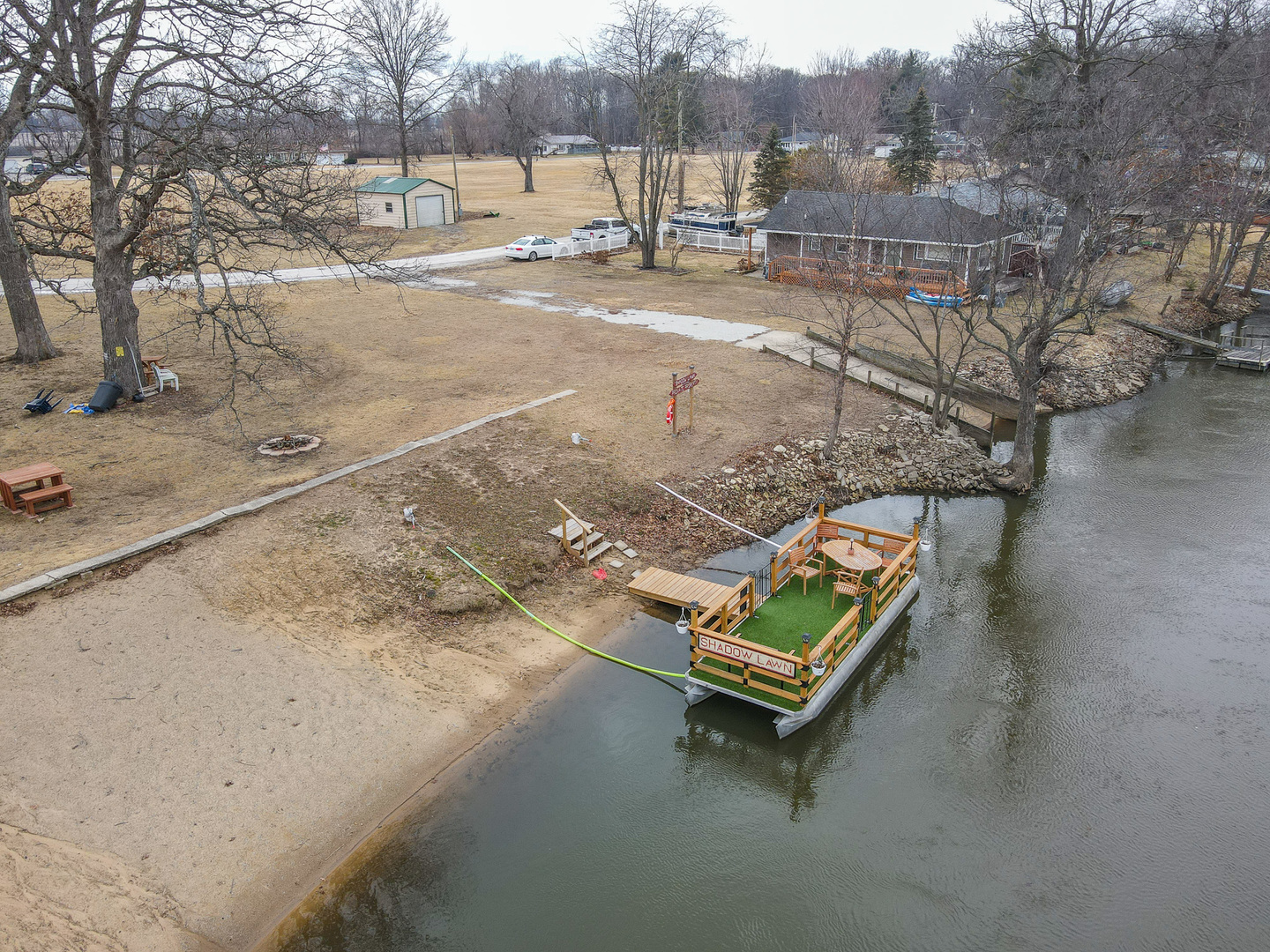 2821 Shadow Road Momence, IL 60954 - Photo 43 of 50 a view of a parking area with wooden fence