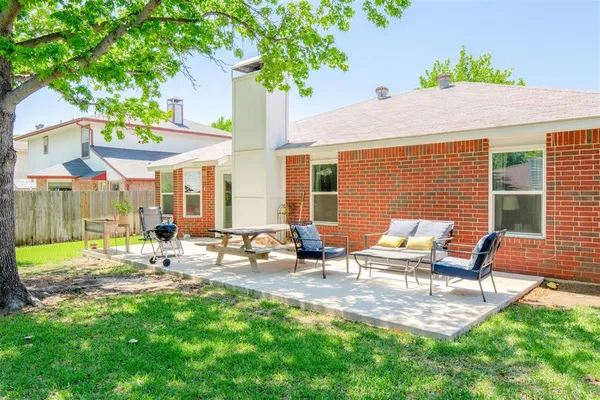 $280,000 | 6716 Brookdale Drive, Watauga, TX 76148