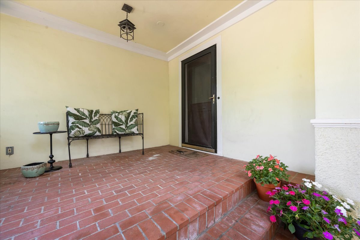 411 East Illinois Road Lake Forest, IL 60045 - Photo 5 of 37 Gallery Image 5