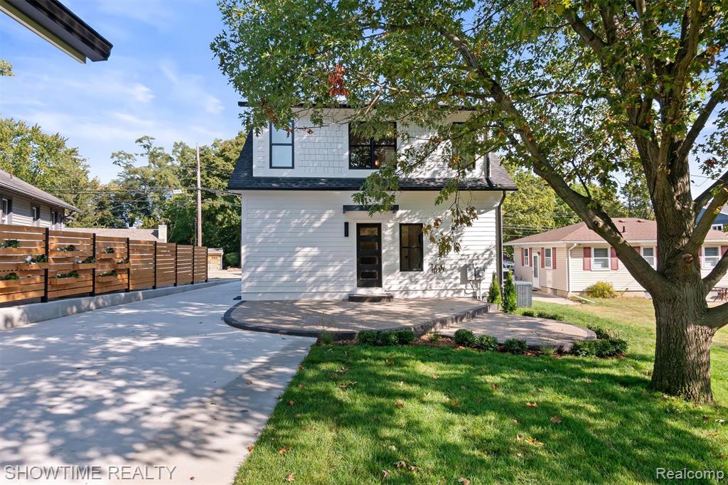 334 Romeo Road Rochester, MI 48307 - Photo 4 of 44 Gallery Image 4