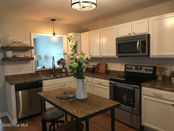 $1,350 | 409 Caldwell Loop, Jacksonville, NC 28546