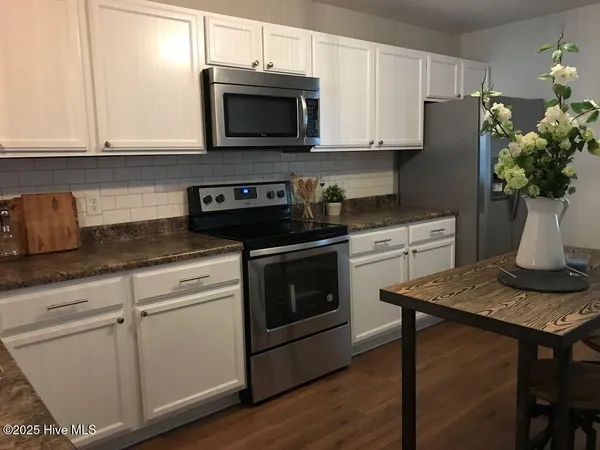 $1,350 | 409 Caldwell Loop, Jacksonville, NC 28546