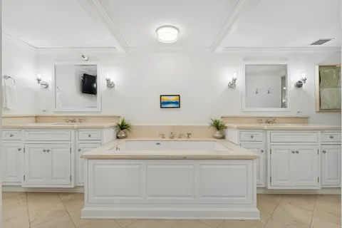 $1,300,000 | 161 East Chicago Avenue, Unit 38A, Chicago, IL 60611