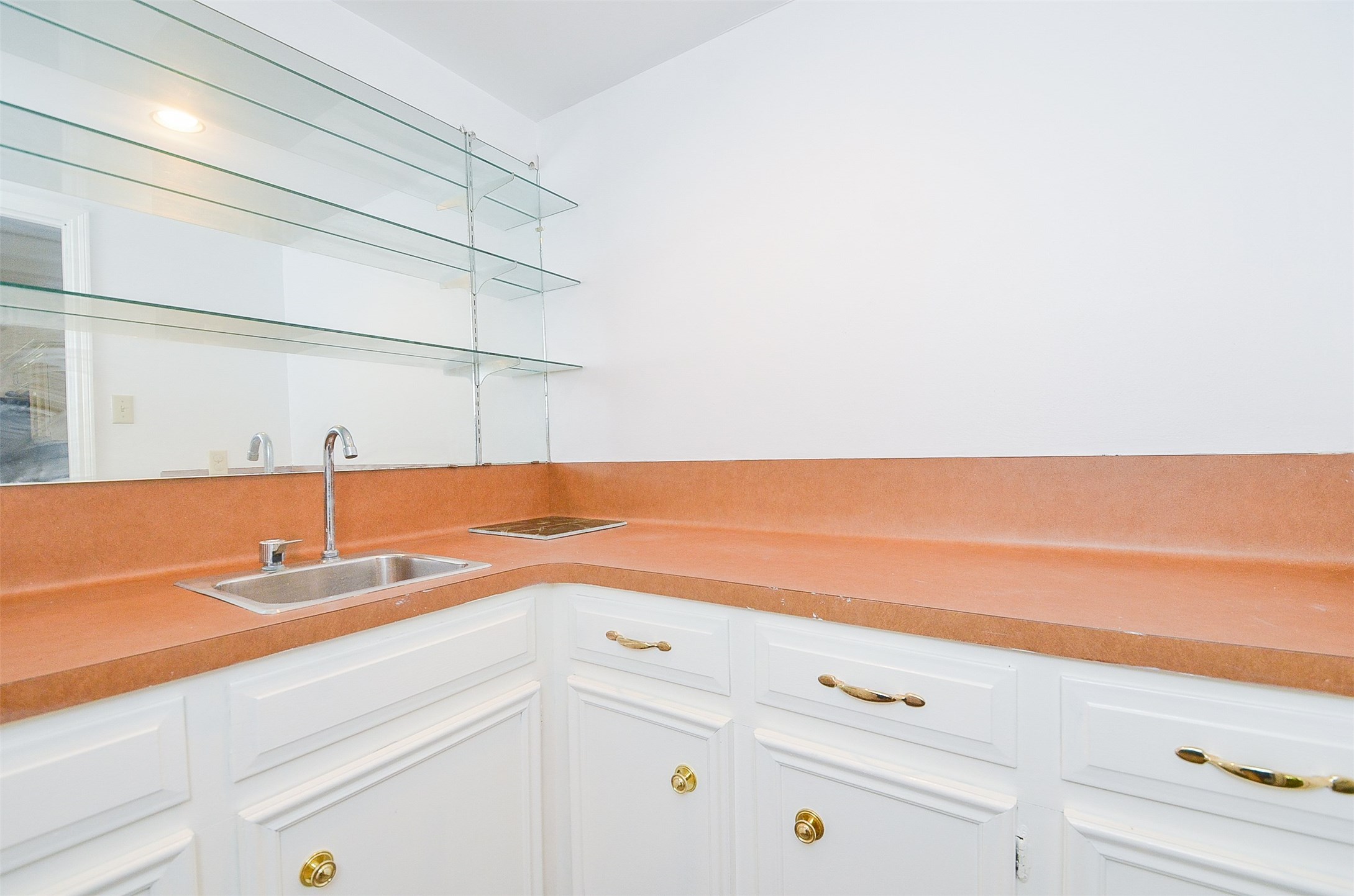 710 South Fry Road Katy, TX 77450 - Photo 33 of 50 Wet bar with door open to the breakfast room.