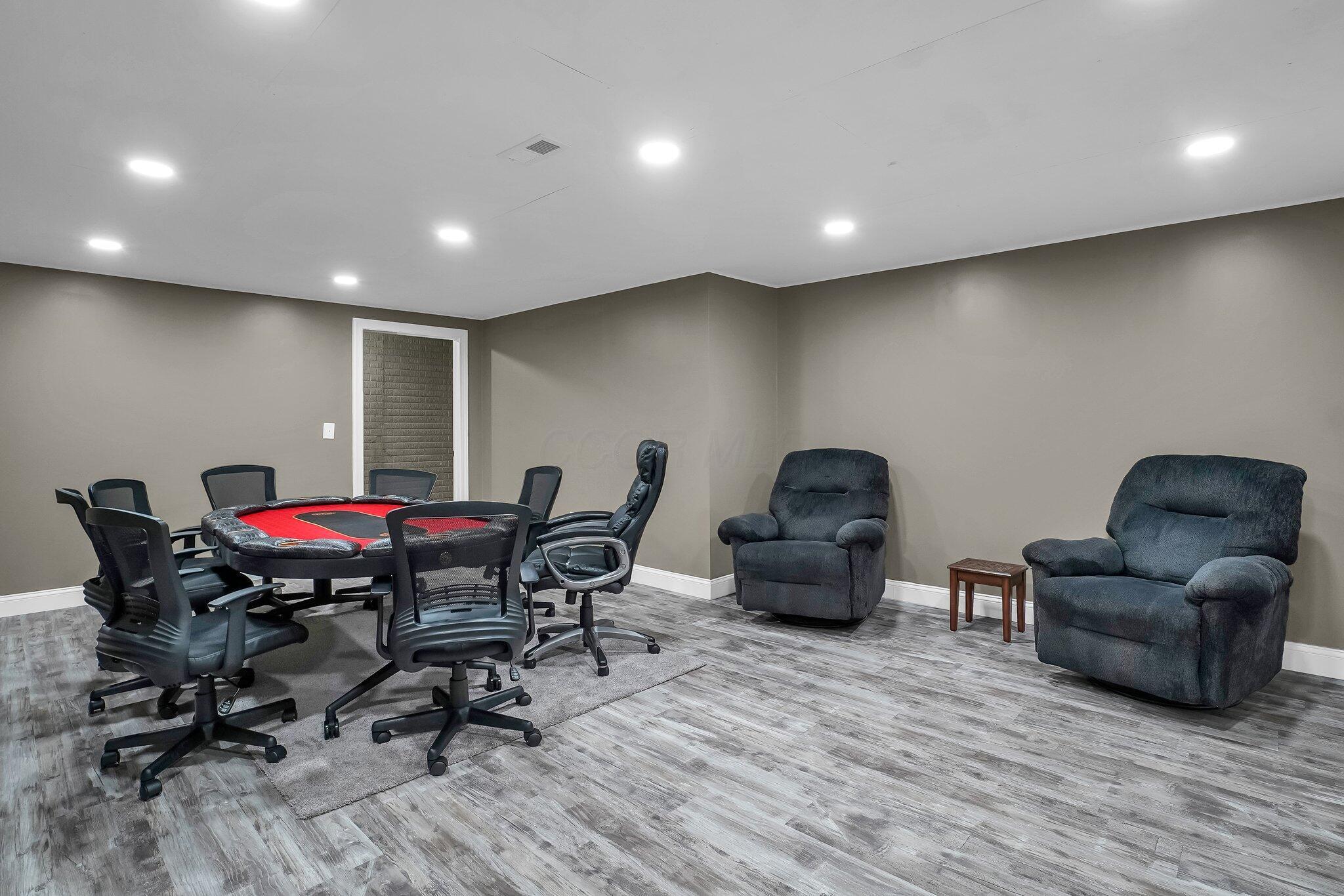 4887 Rays Circle Dublin, OH 43016 - Photo 24 of 32 Rec Room