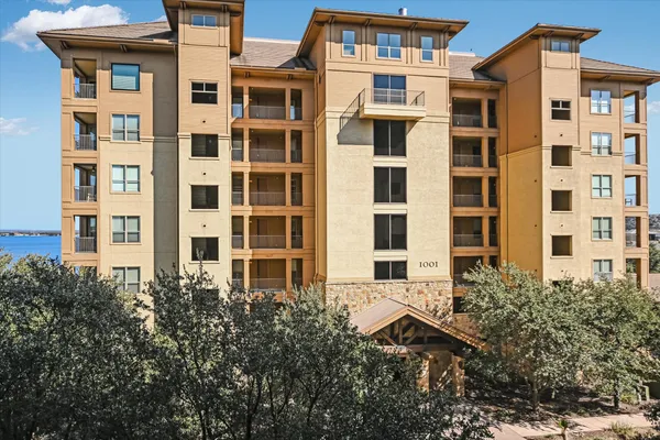 $1,299,950 | 1001 The Cape, Unit 33, Horseshoe Bay, TX 78657