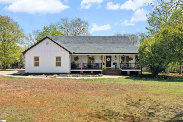 $725,000 | 6396 Crosswinds Drive, Clover, SC 29710