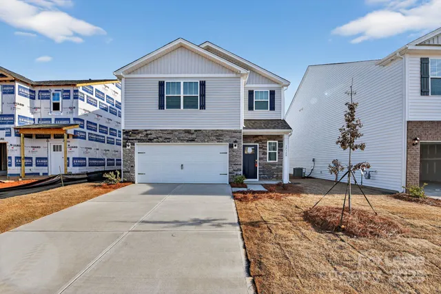 $2,200 | 12129 Lady Bell Drive, Charlotte, NC 28278