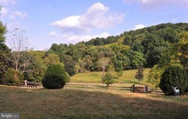 3032 Bull Run Mountain Road The Plains, VA 20198 - Photo 14 of 16 a view of a park