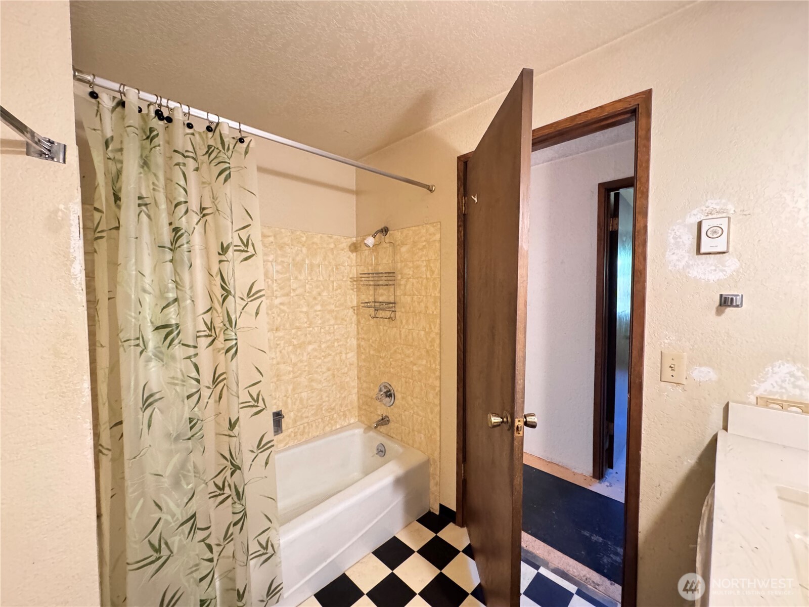 2139 Seabreeze Place Port Angeles, WA 98363 - Photo 16 of 26
