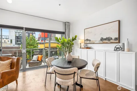 $475,000 | 1414 12th Avenue, Unit 203, Seattle, WA 98122