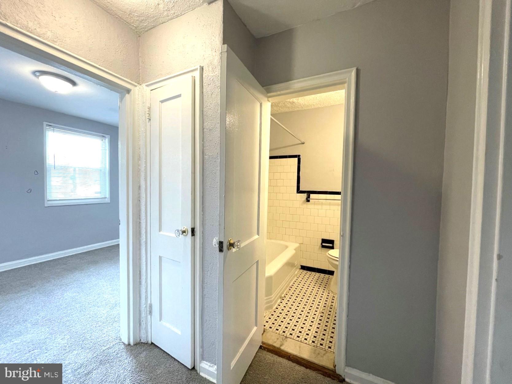 4103 Colborne Road Baltimore, MD 21229 - Photo 17 of 28 Hallway