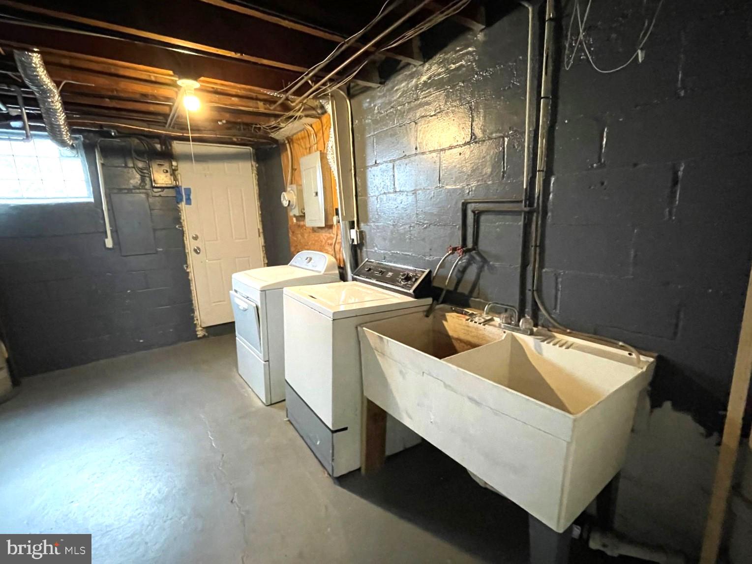 4103 Colborne Road Baltimore, MD 21229 - Photo 21 of 28 Laundry