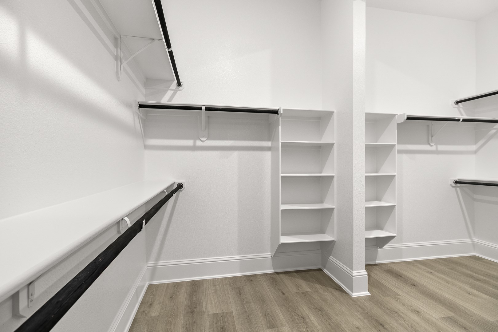 164 Shoveler Duck Way Magnolia, TX 77354 - Photo 18 of 33 Primary Closet