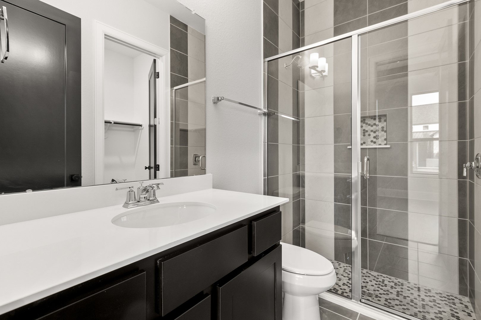 164 Shoveler Duck Way Magnolia, TX 77354 - Photo 20 of 33 Secondary Bathroom