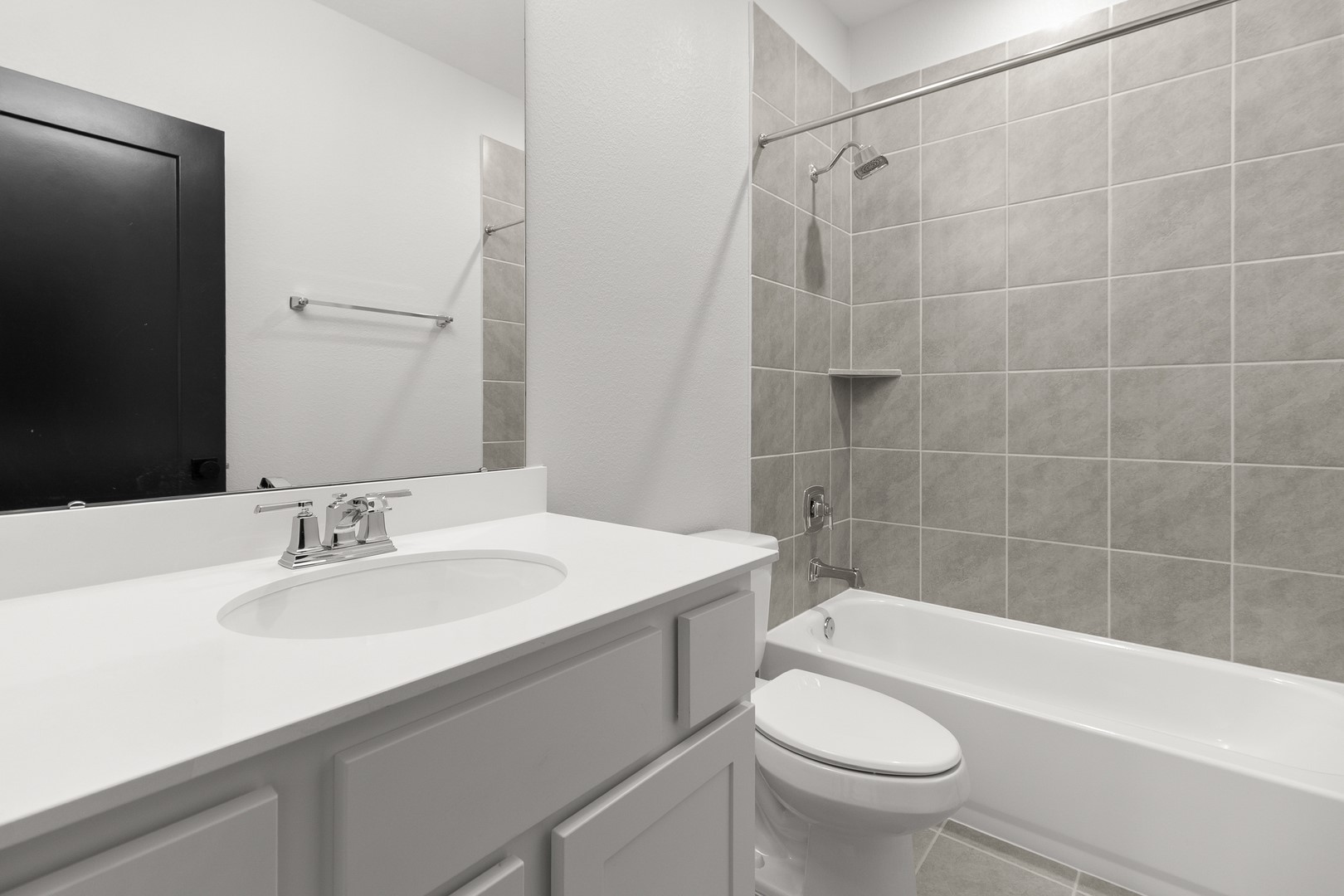 164 Shoveler Duck Way Magnolia, TX 77354 - Photo 25 of 33 Secondary Bathroom2