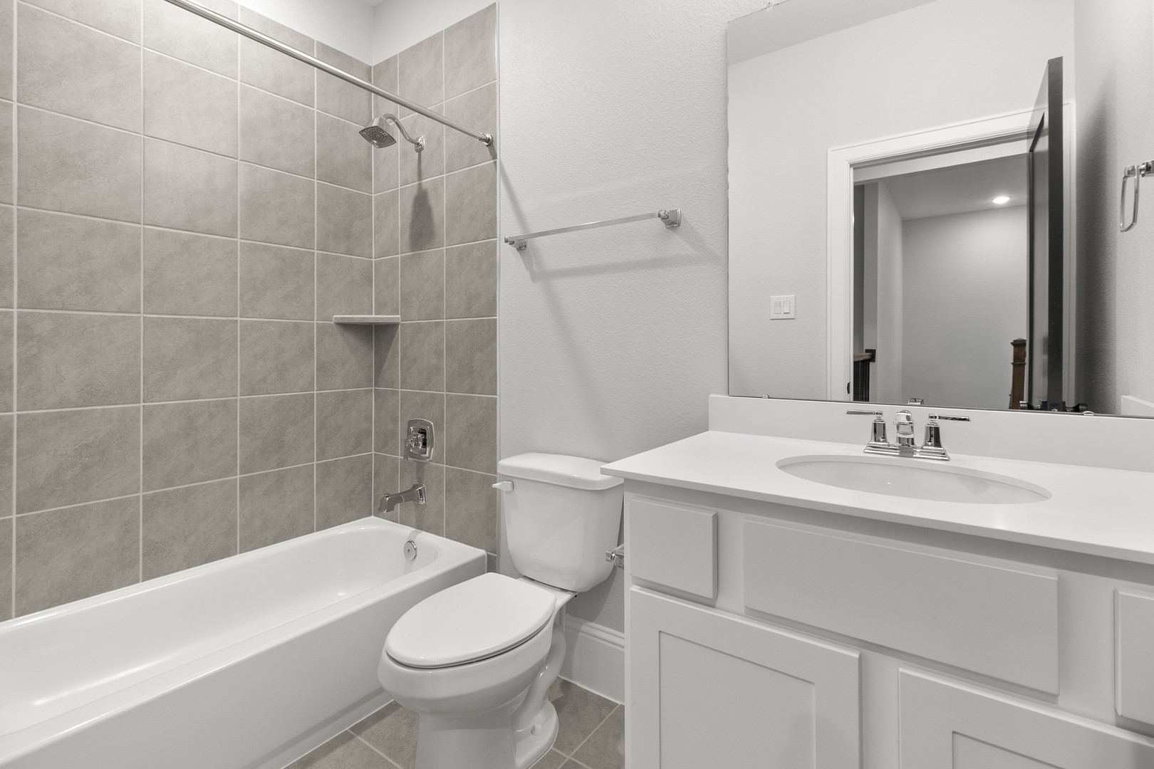 164 Shoveler Duck Way Magnolia, TX 77354 - Photo 27 of 33 Secondary Bathroom3