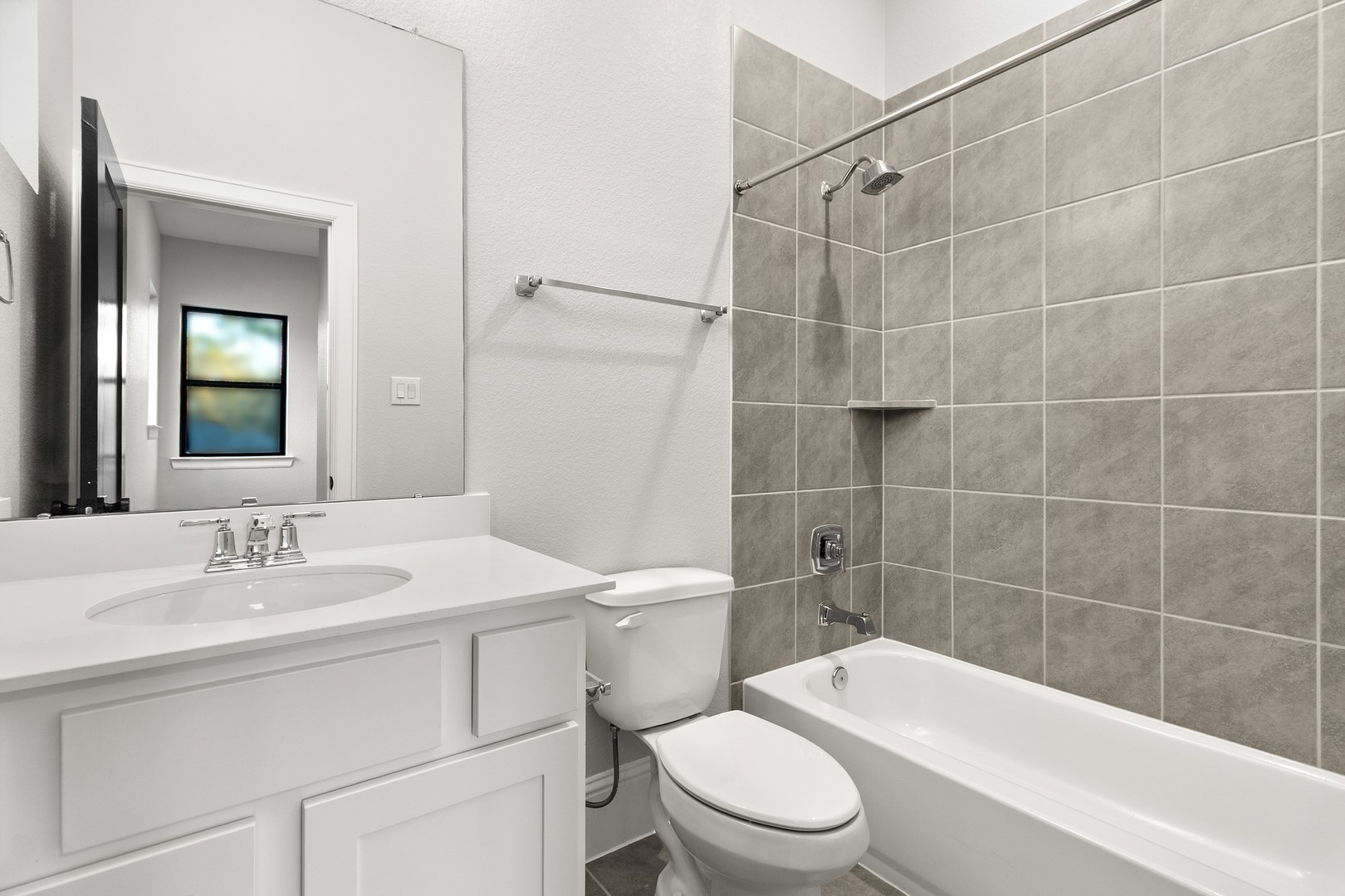 164 Shoveler Duck Way Magnolia, TX 77354 - Photo 29 of 33 Secondary Bathroom4