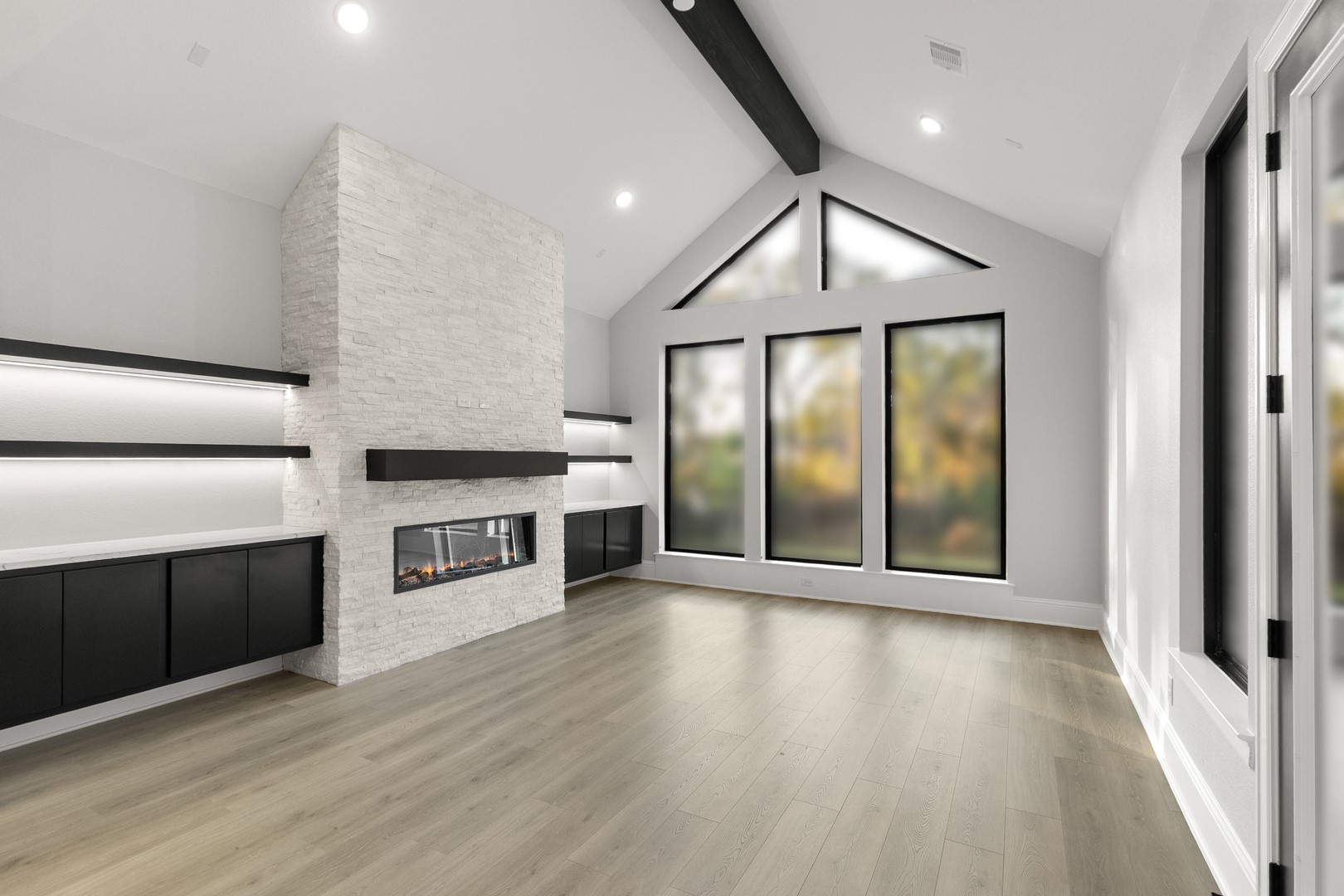 164 Shoveler Duck Way Magnolia, TX 77354 - Photo 9 of 33 Family Room