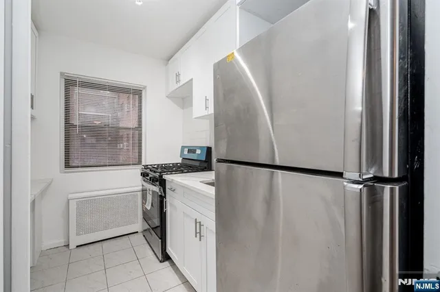 $225,000 | 3051 Edwin Avenue, Unit 1B, Fort Lee, NJ 07024