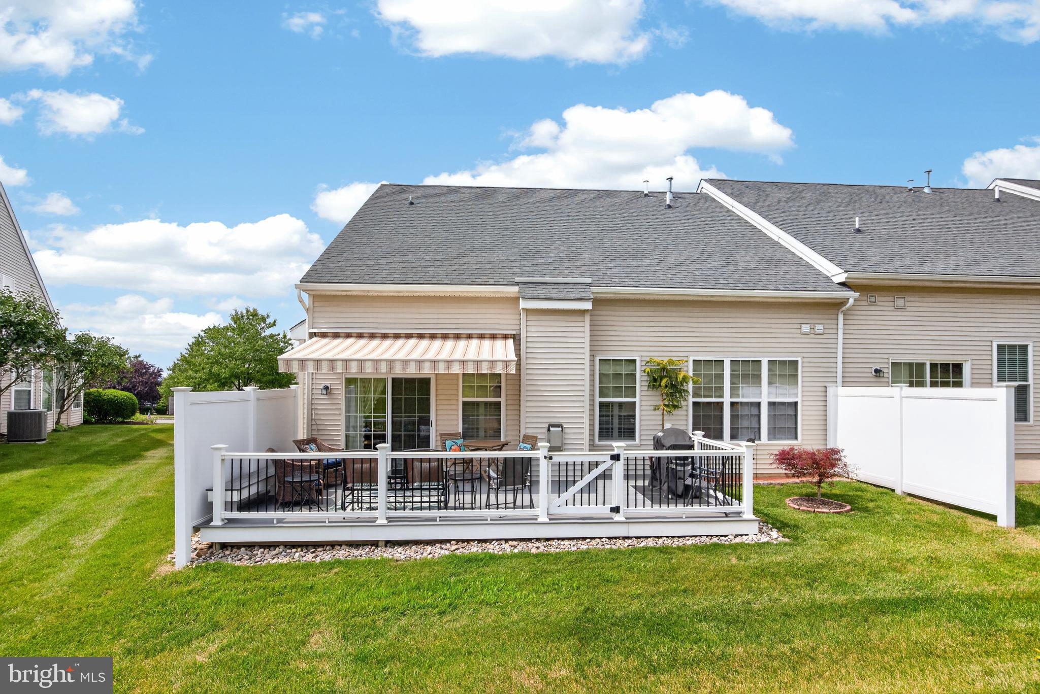 125 Stoyer Road Coatesville, PA 19320 - Photo 24 of 36 Privacy Fence -Built in Deck Bench