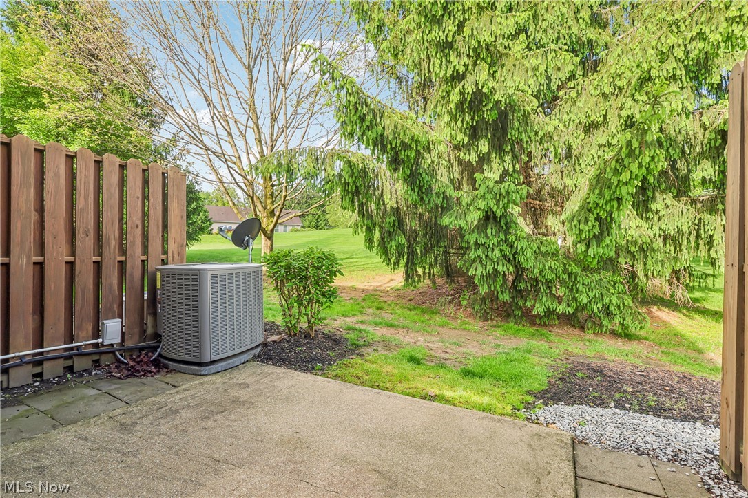 1352 Meadow Run Akron, OH 44321 - Photo 24 of 24