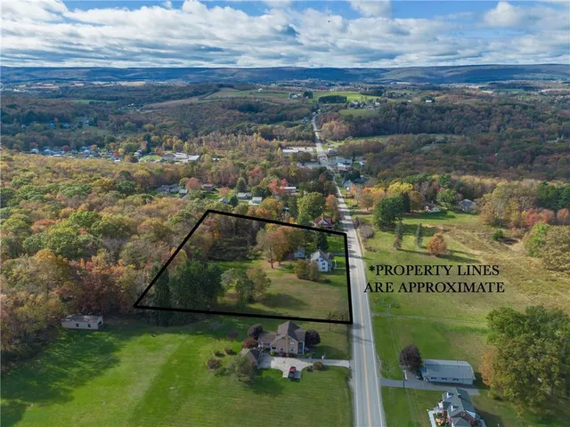 $245,000 | 2393 Lincoln Highway, Stoystown, PA 15563