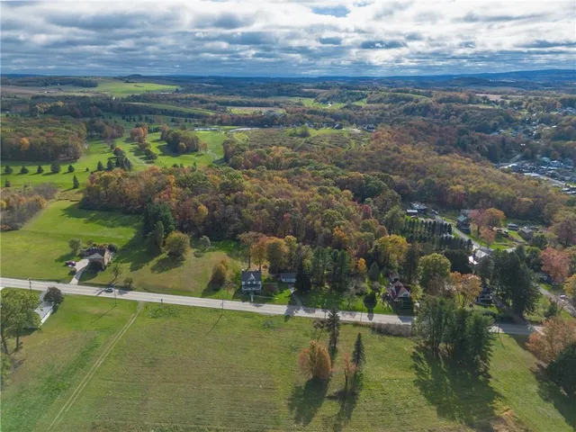 $245,000 | 2393 Lincoln Highway, Stoystown, PA 15563