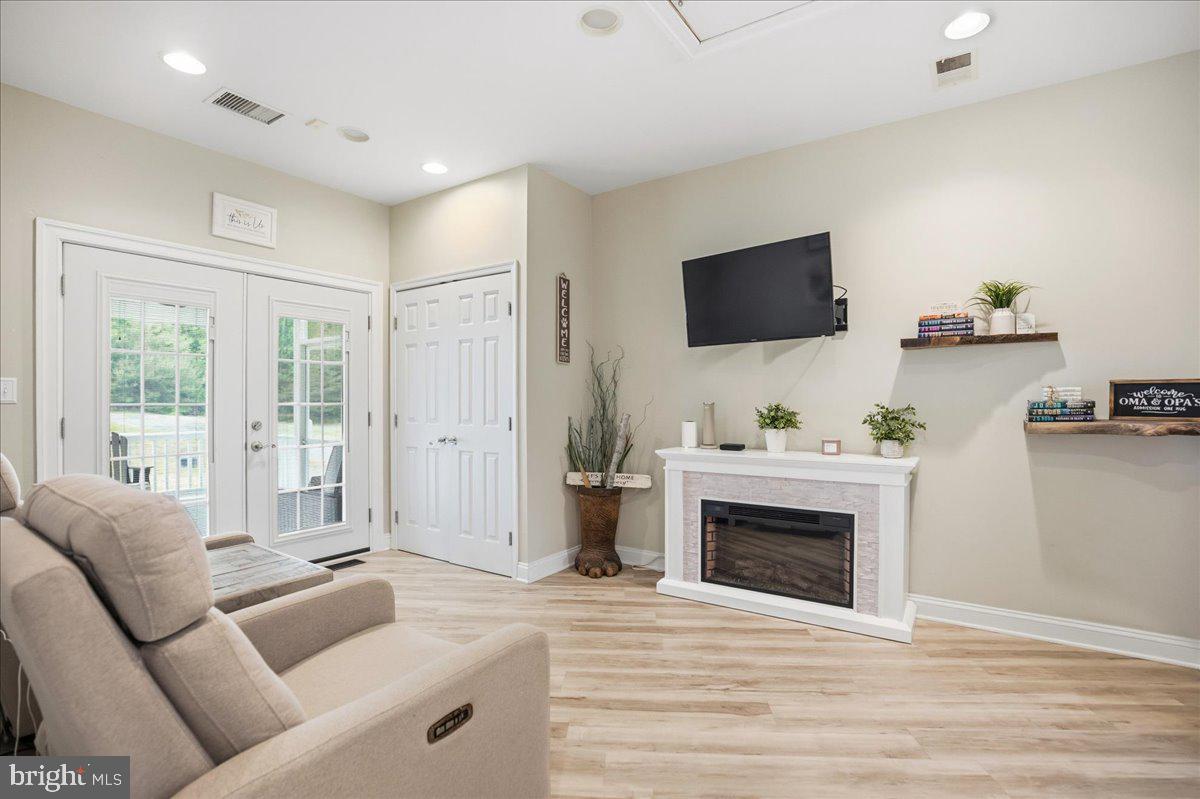 4100 Hidden Creek Road Port Republic, MD 20676 - Photo 53 of 99 Living area. Electric FP does not convey.