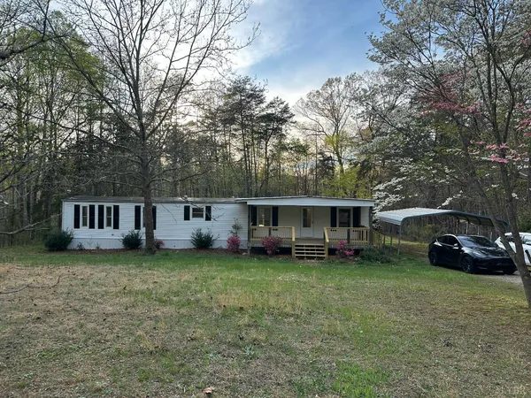 $196,000 | 445 Jessteen Lane, Bassett, VA 24055