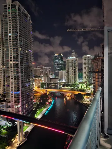 $464,700 | 690 Southwest 1st Court, Unit 2515, Miami, FL 33130