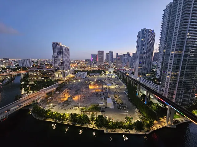 $464,700 | 690 Southwest 1st Court, Unit 2515, Miami, FL 33130